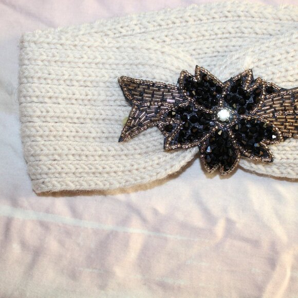 Knit Headband Ear Warmer with Floral Applique - Picture 3 of 5